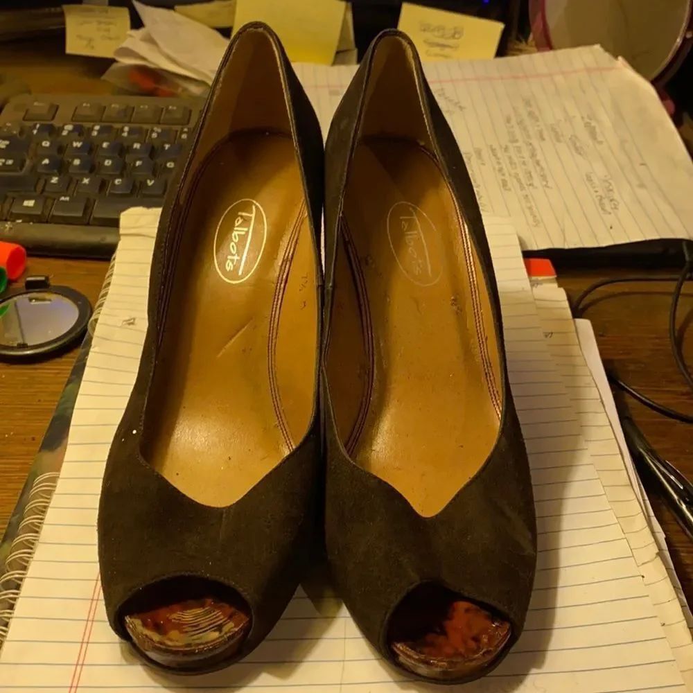 Talbots Faux Suede heels sz. 7.5